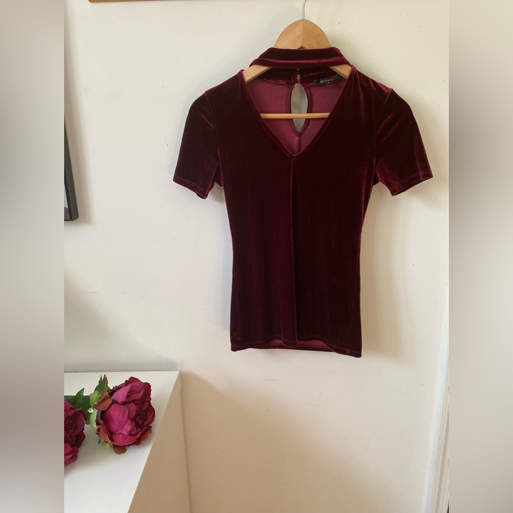 Ambiance Burgundy Velvet Top Juniors Size Small